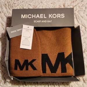Michael Kors Tan and Black Hat